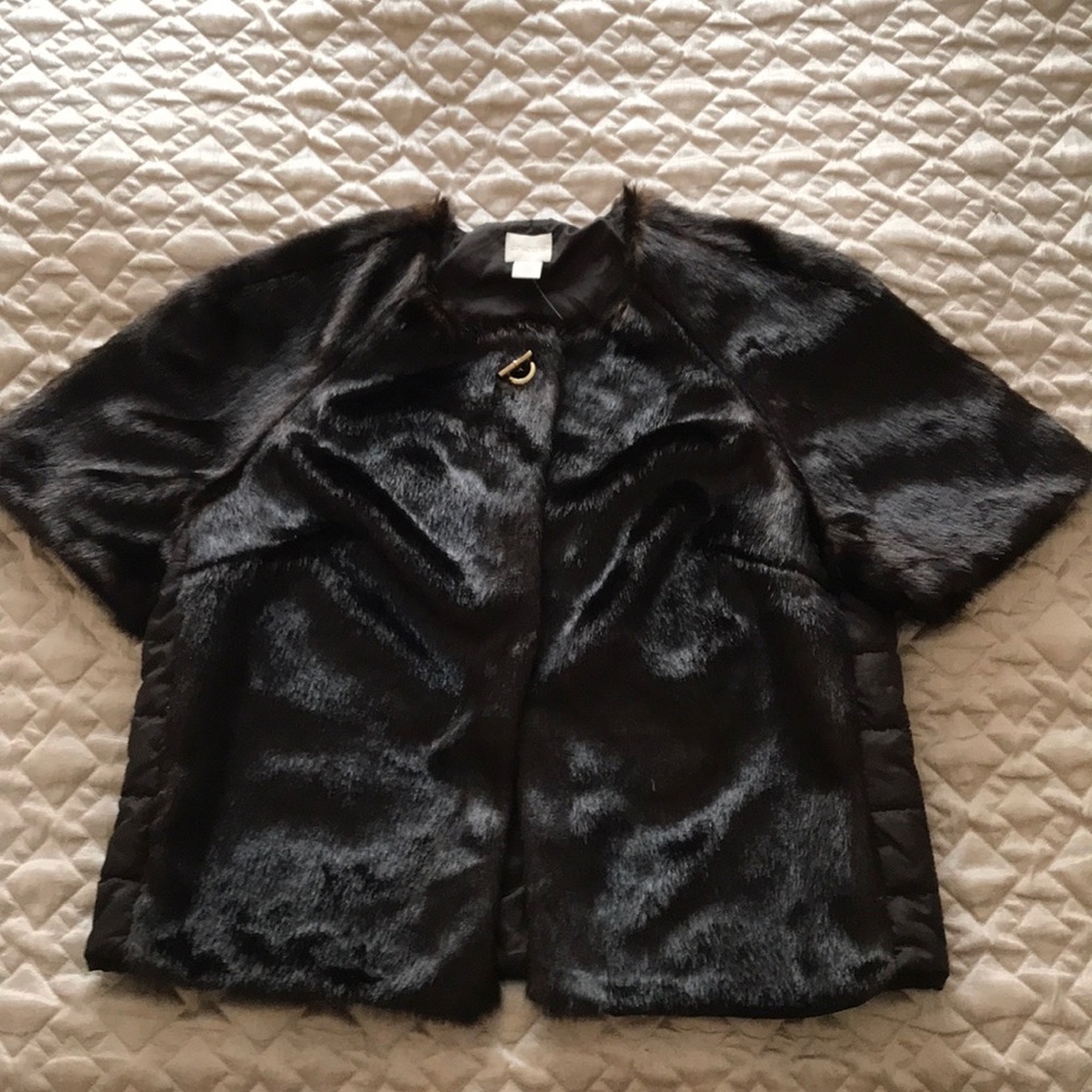 Faux Fur Short Sleeve Jacket